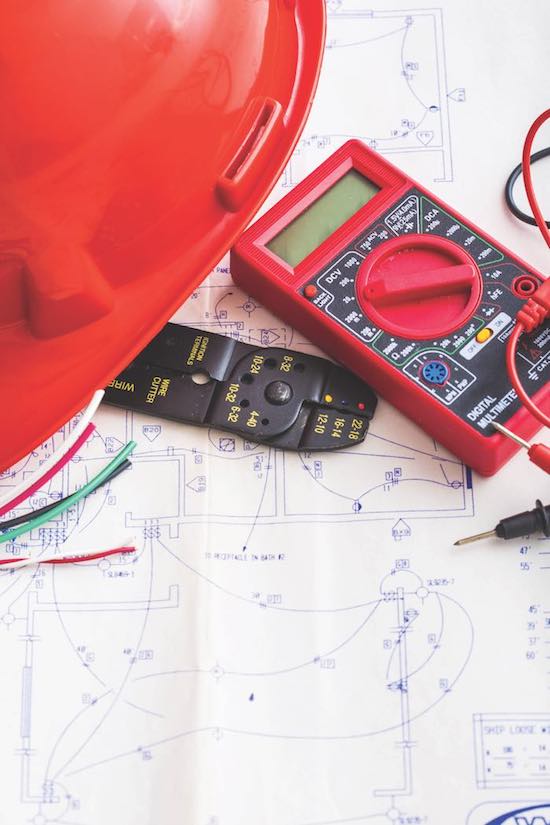 electrical contractor available in Southern MD